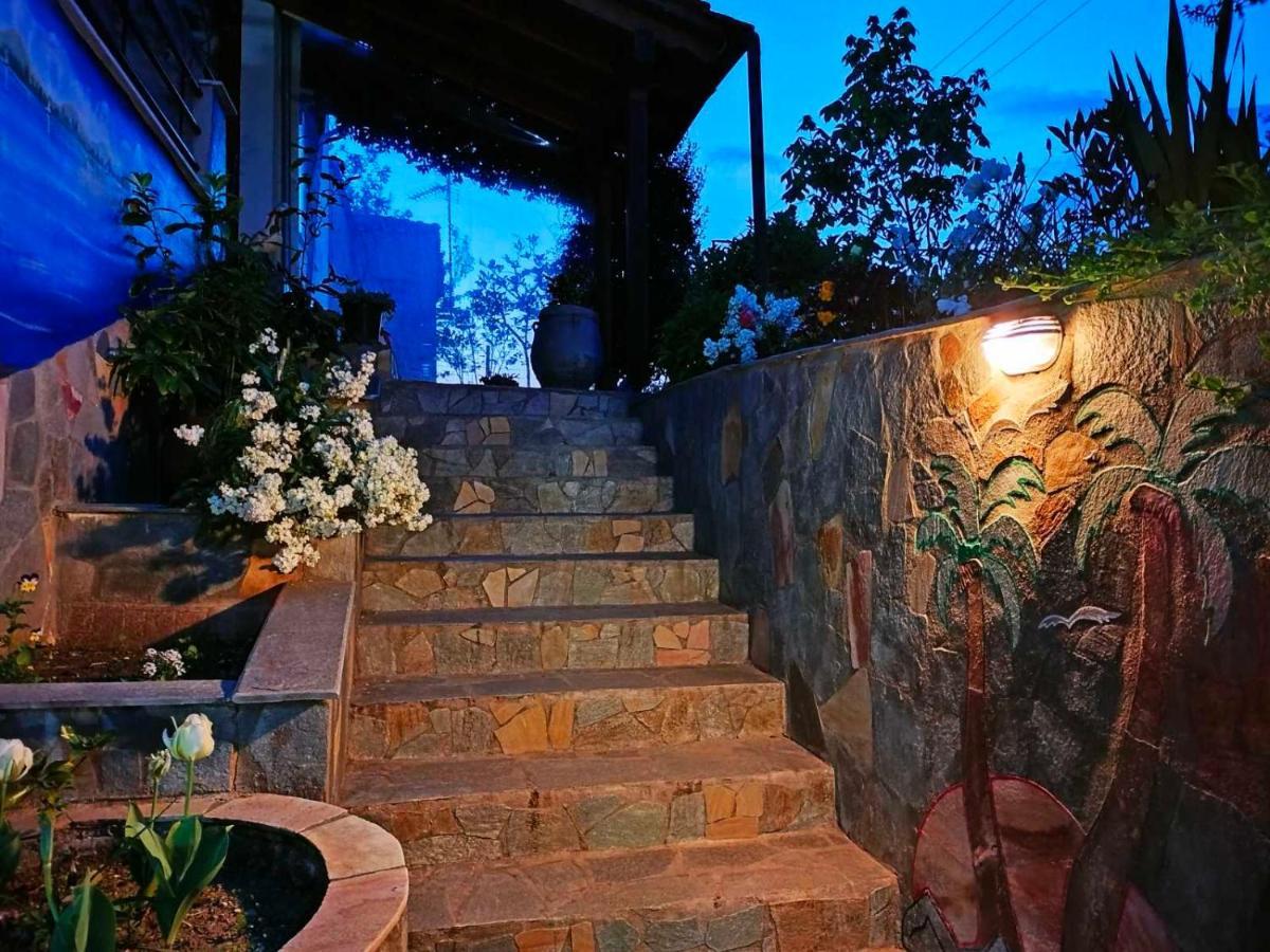 Adam'S Holiday House 2019 Karianí Esterno foto
