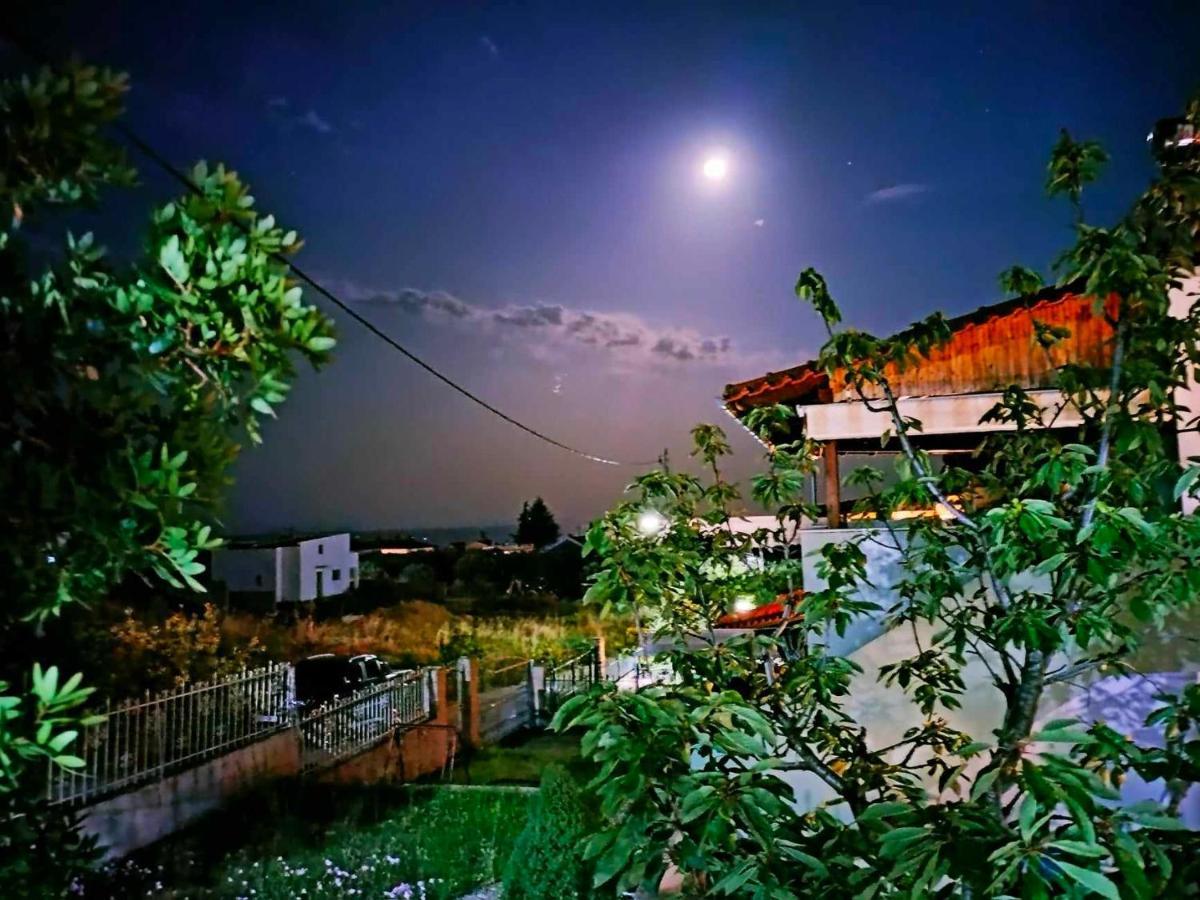 Adam'S Holiday House 2019 Karianí Esterno foto